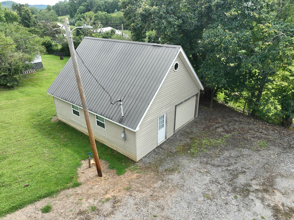 903 Village Road