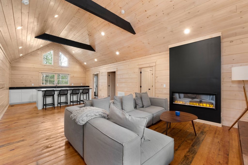 398 Alcan Way