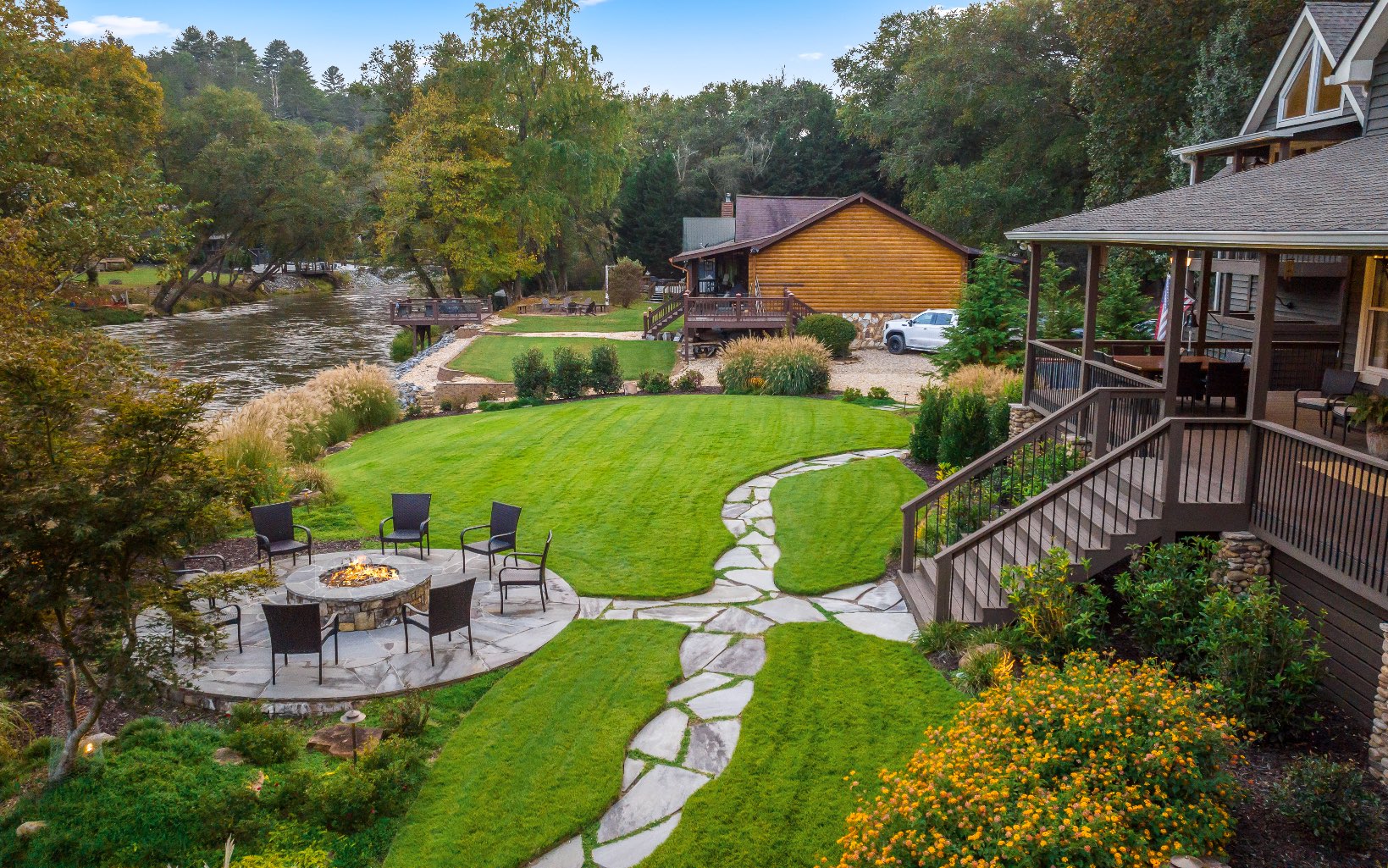 547 Toccoa River Lane