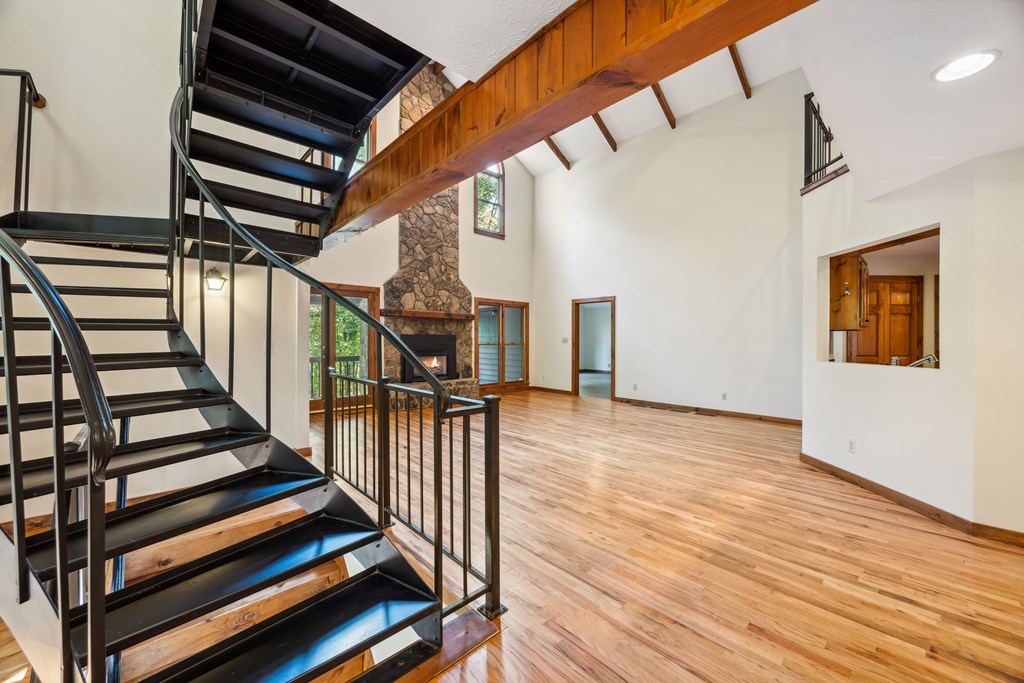 101 Menagerie Ridge