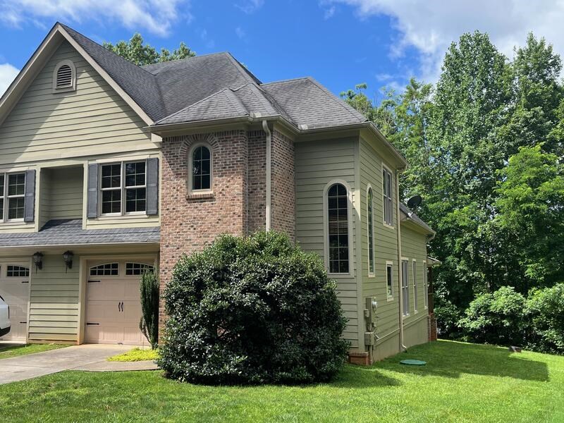366 Licklog Ridge