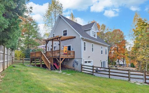 A home in Hayesville