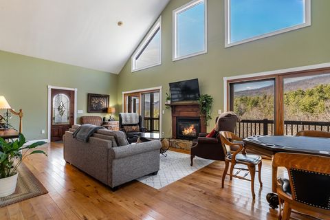 A home in Hayesville