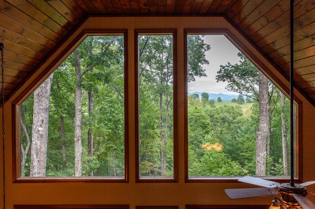 161 Smokey Hollow Drive