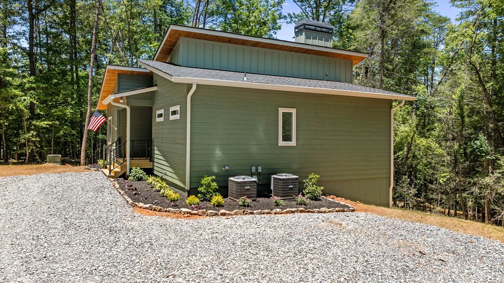1043 Sunset Road