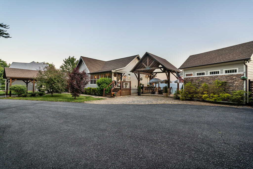 117 Harris Ridge Court