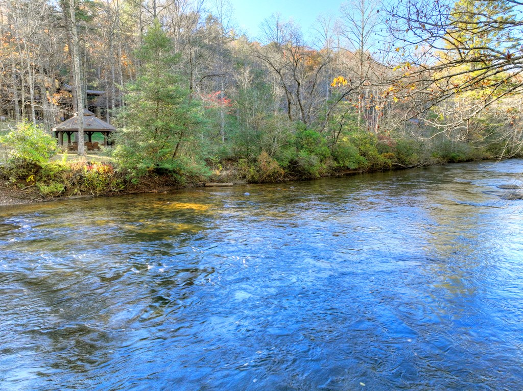 505 River Ridge Road