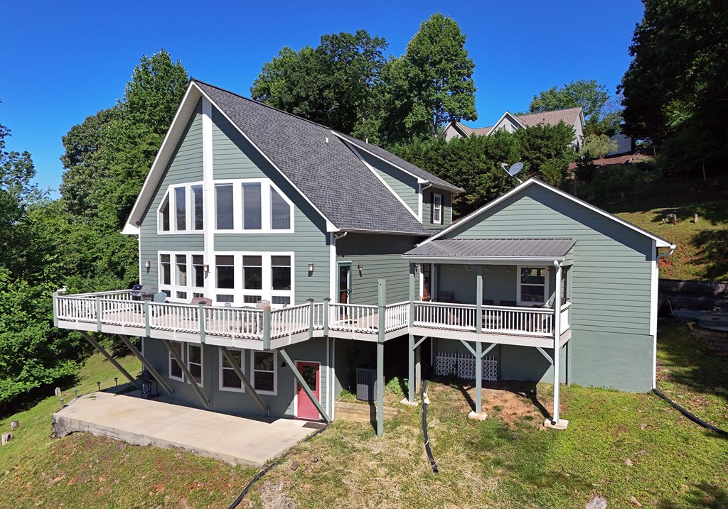 128 Oak Lane