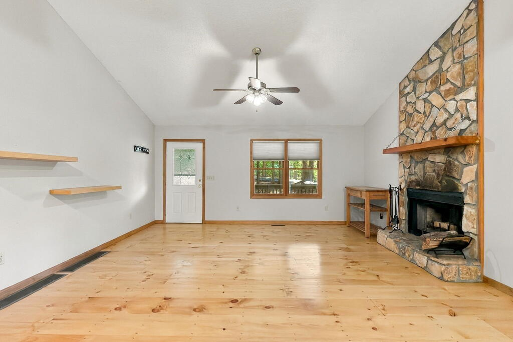 685 Riverview Drive