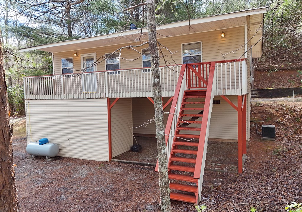 4381 Wildcat Lane