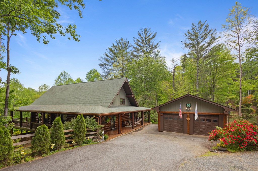 103 Twin Lakes Road