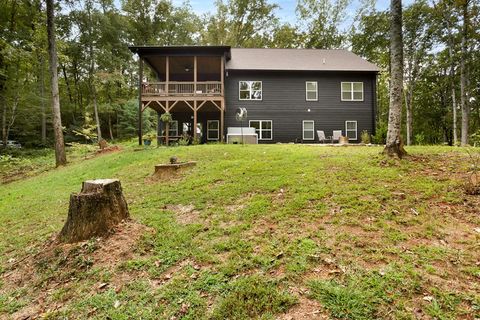 A home in Hayesville