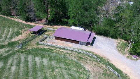 A home in Hayesville