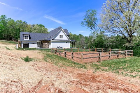 A home in Hayesville