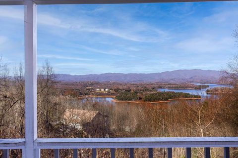 A home in Hiawassee