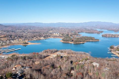 A home in Hiawassee