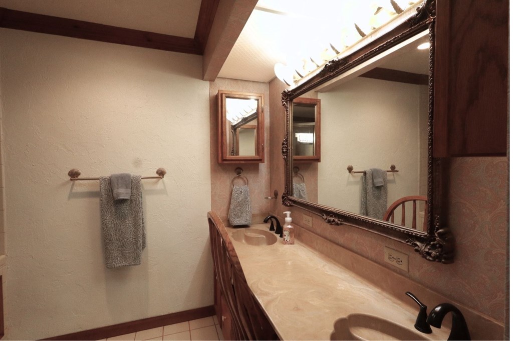 Ellijay, Georgia, 30540, United States, 3 Bedrooms Bedrooms, ,3 BathroomsBathrooms,Residential,Active,2044998