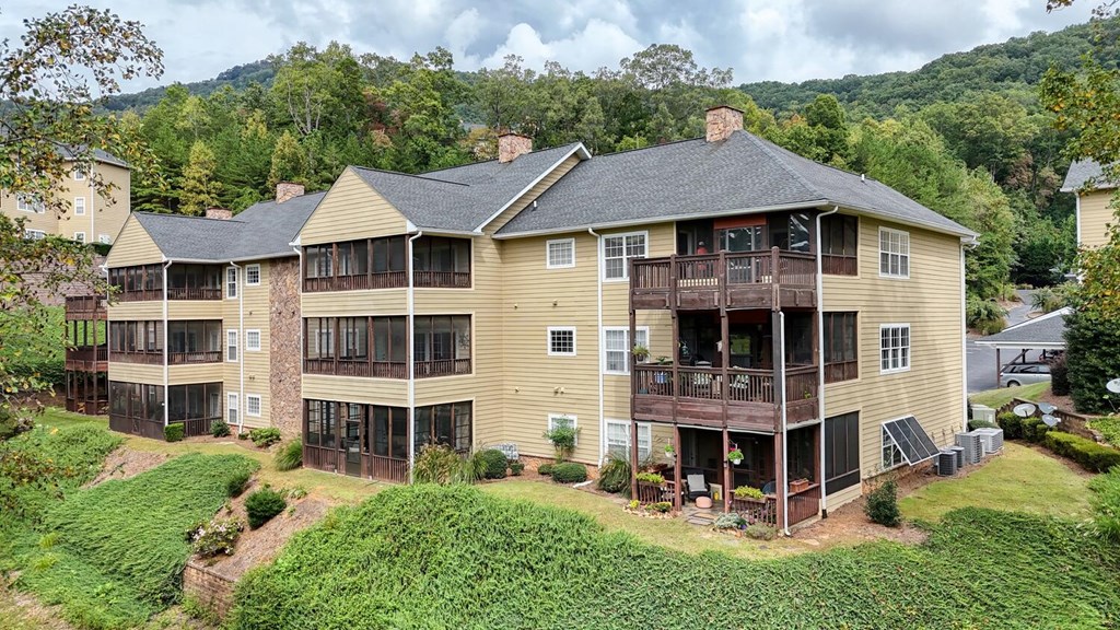 92 Glen Eagle Court