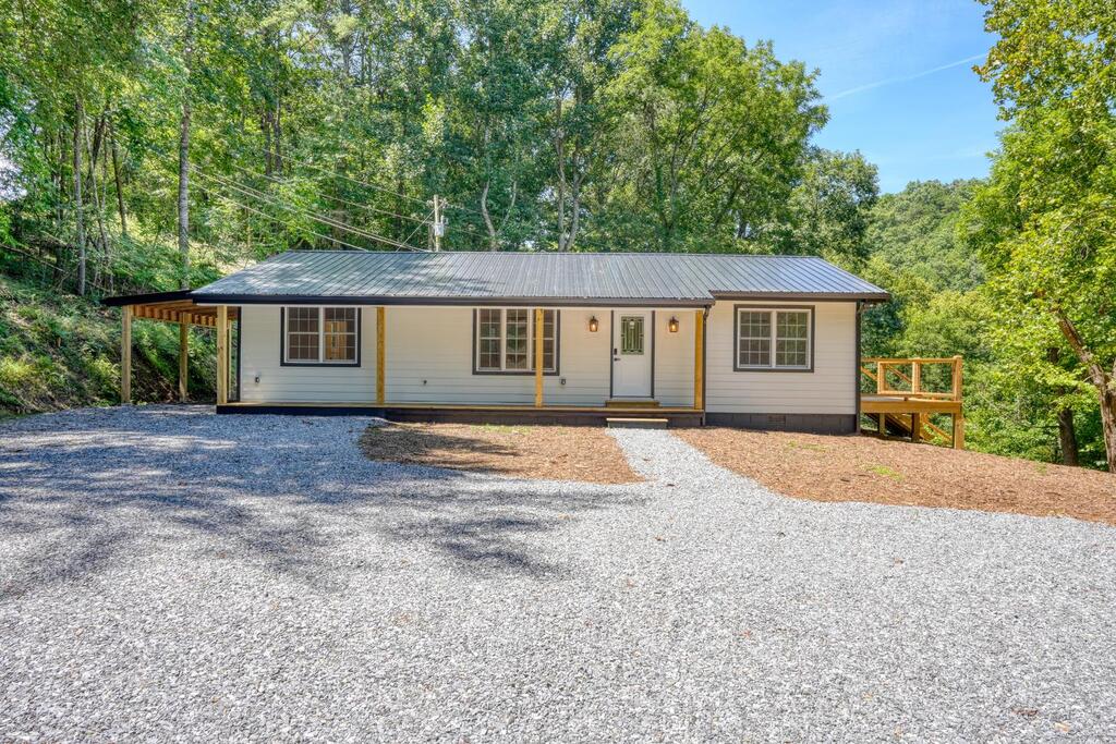 6564 Crooked Creek Road