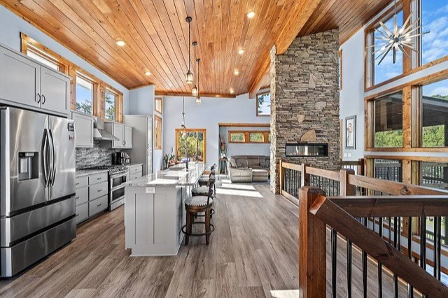 1281 High River Crossing