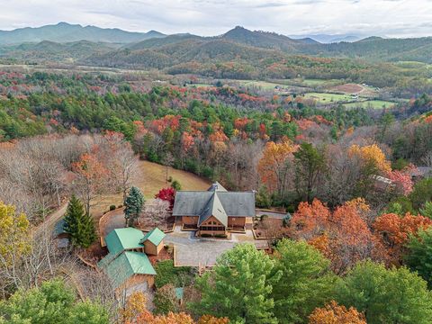 A home in Hayesville