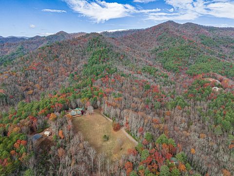 A home in Hayesville