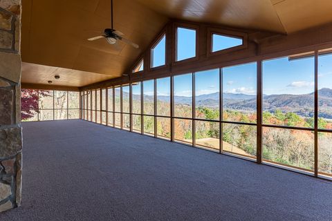 A home in Hayesville