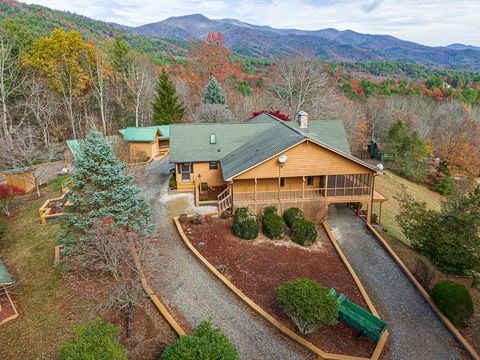 A home in Hayesville