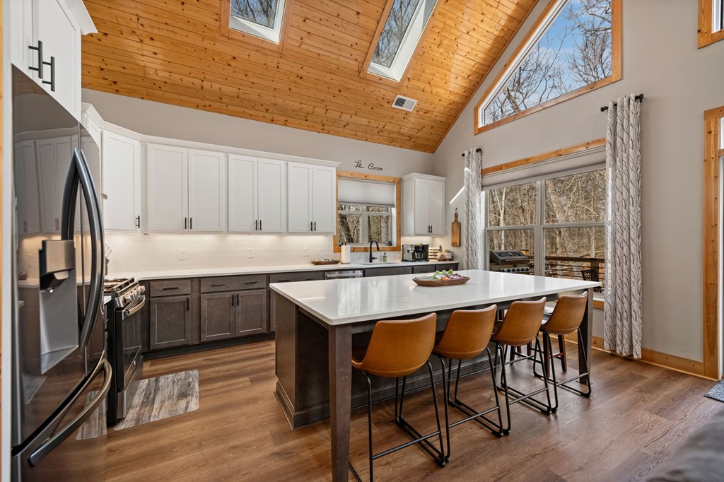 156 Ridgecrest Court