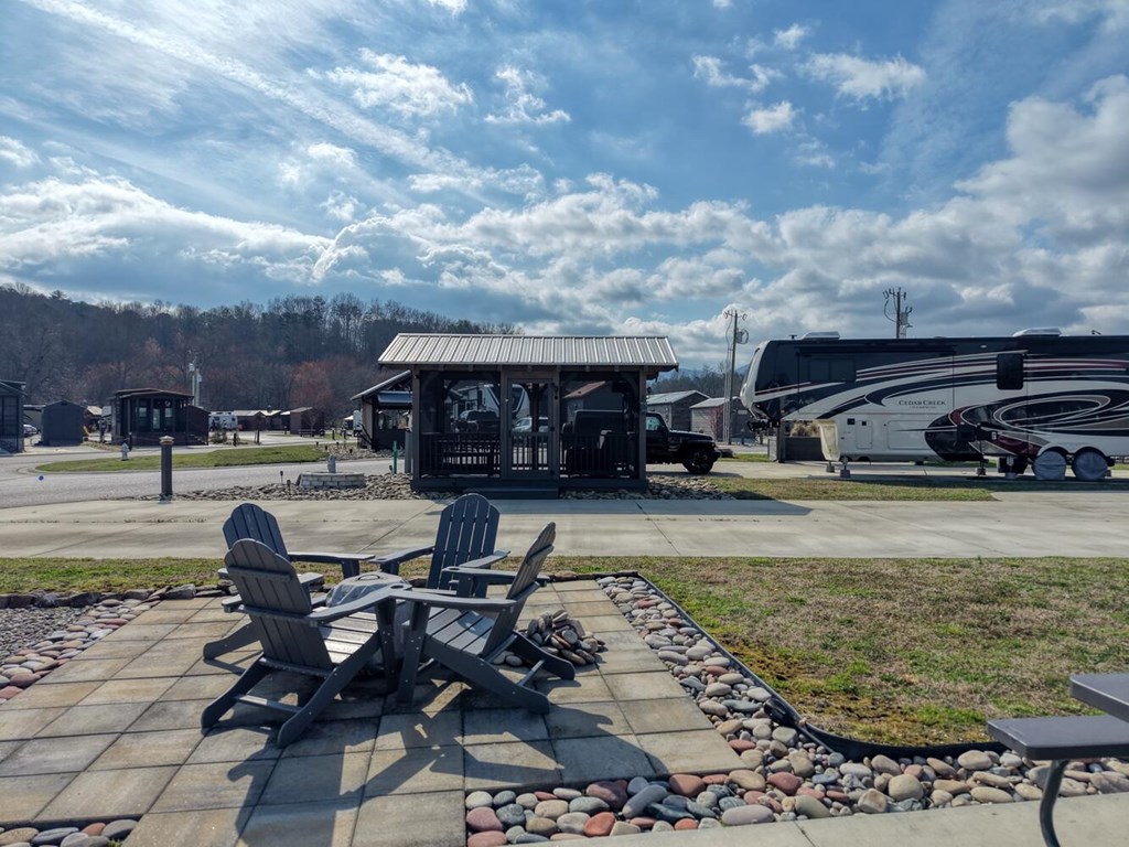 310 Mountain Creek Road