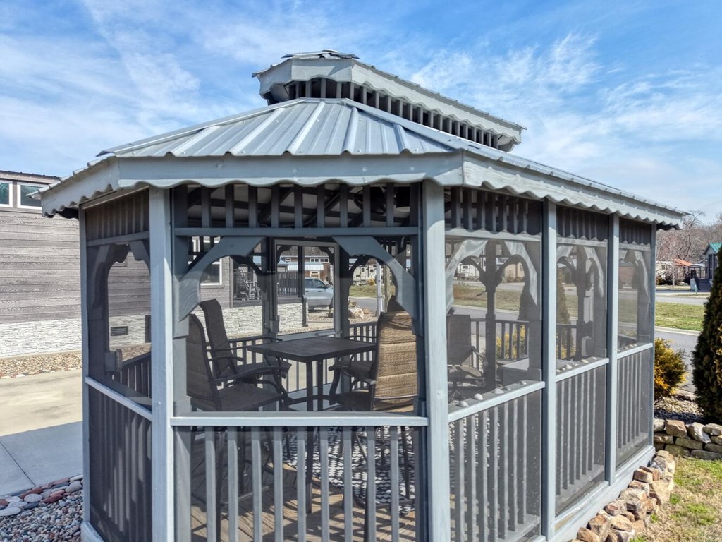 310 Mountain Creek Road