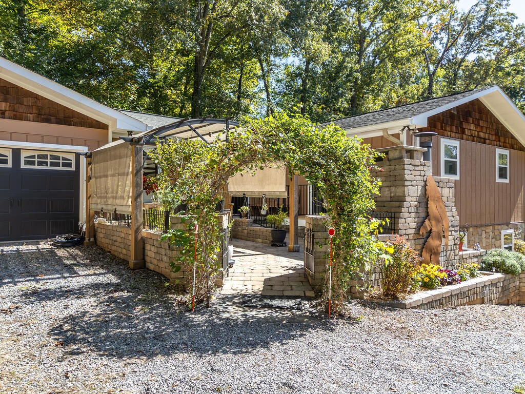 731 Walker Point Road