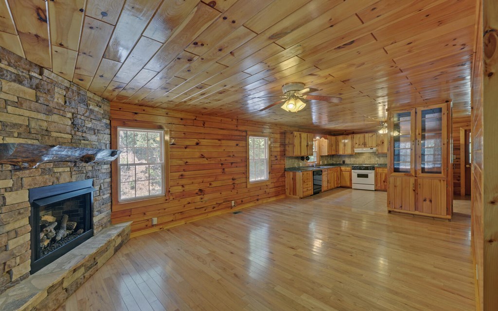 3632 Whitepath Road