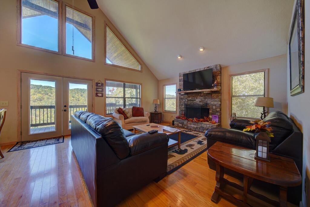 1281 Tipton Heights
