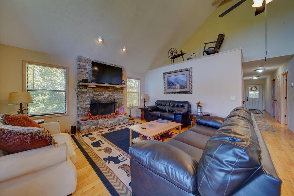 1281 Tipton Heights