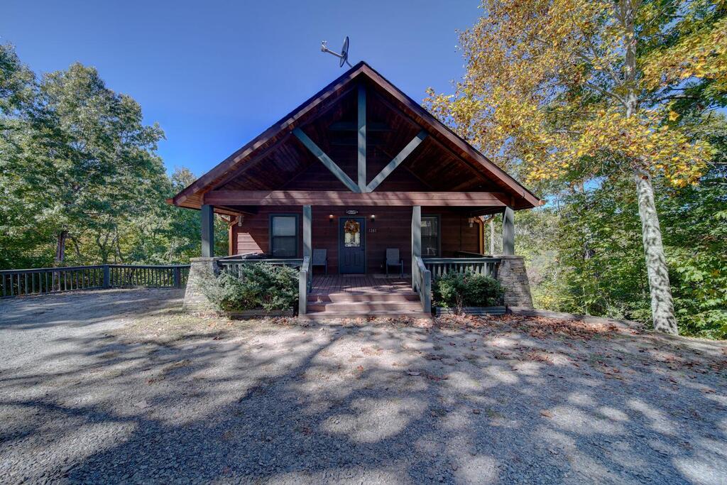 1281 Tipton Heights