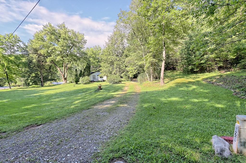 820 Ash Loop Road