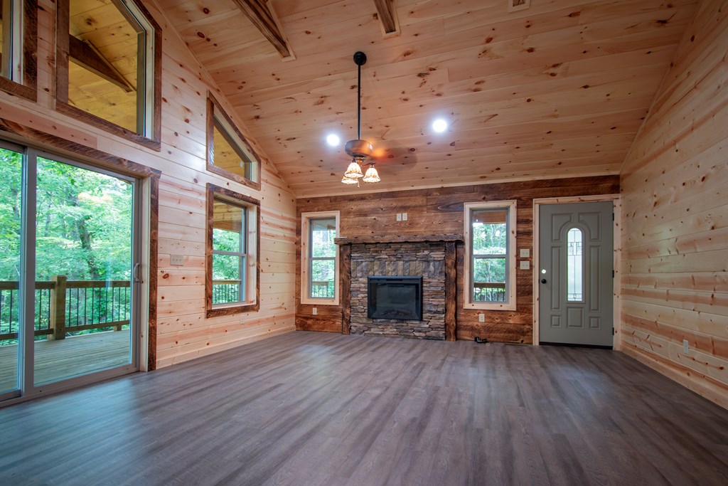 155 Stone Crest Lane