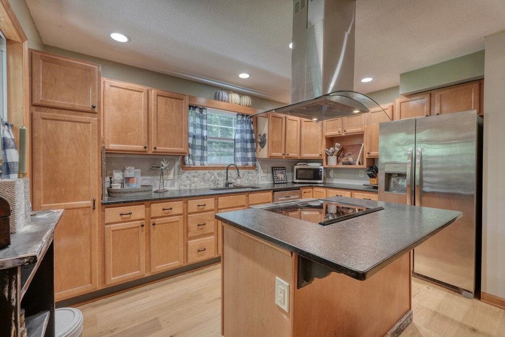 222 Bryant Cove Road
