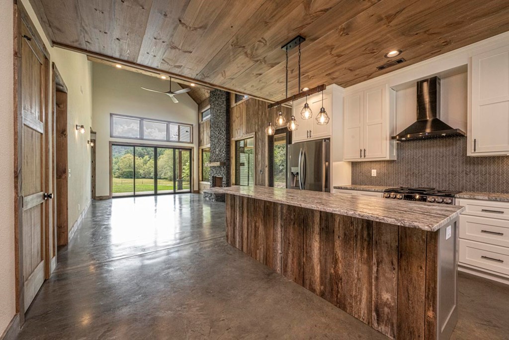 86 Valley Lake Drive