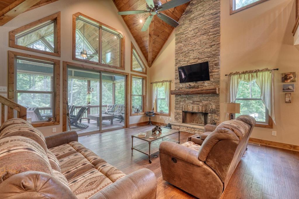 690 Stables Loop