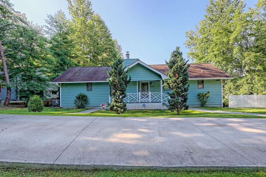 5648 Pine Crest Road