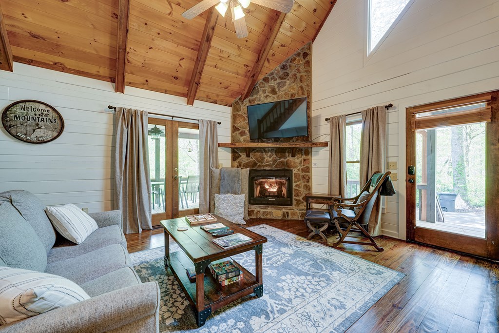 38 Forest Lane