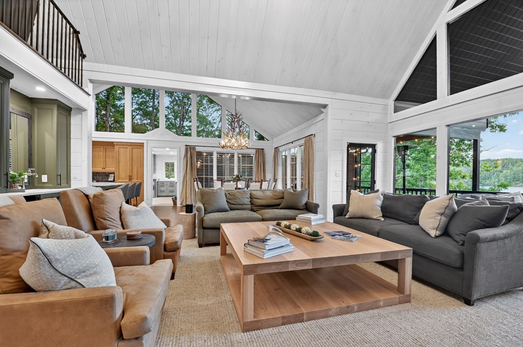 30 Cherokee Lane