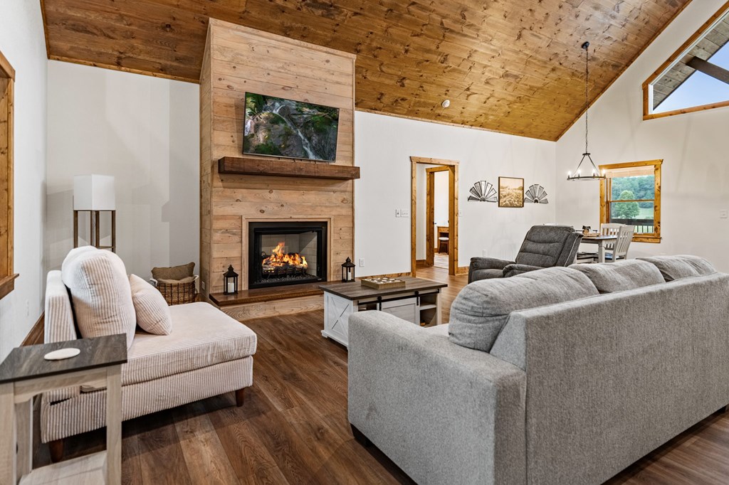 60 East Conasauga Creek