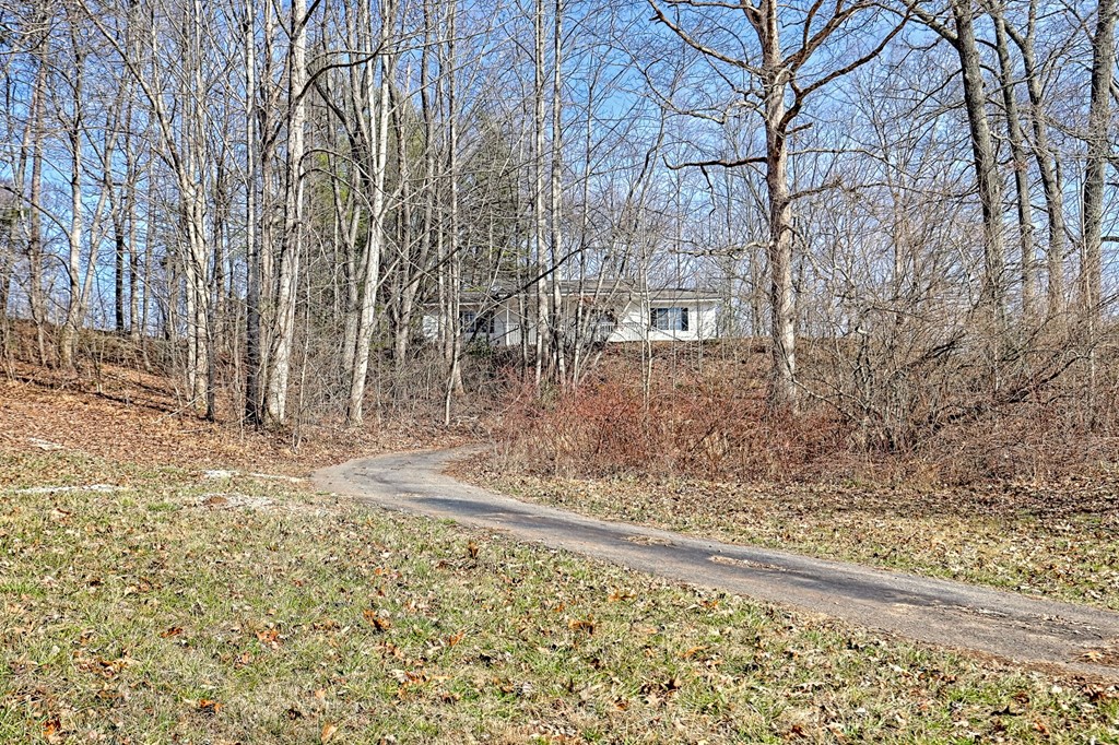 125 Moore View Drive