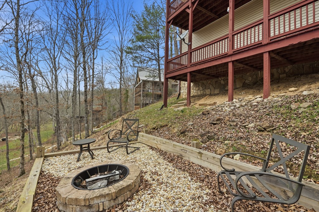 1914 Creekstone Lane