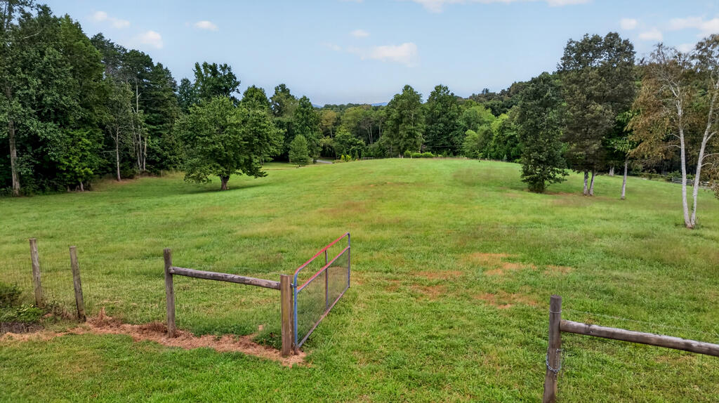 210 W Pierceville Road