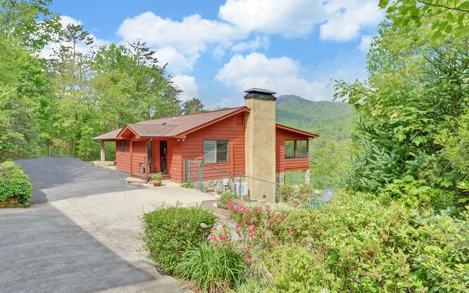2252 Cathy Road