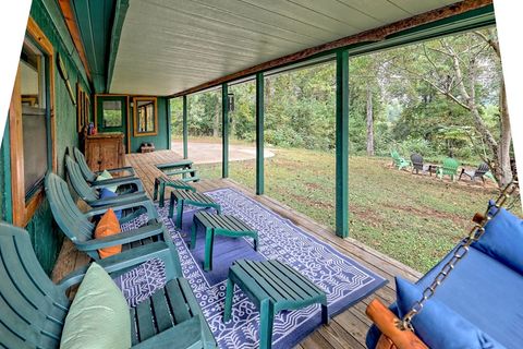 A home in Hiawassee